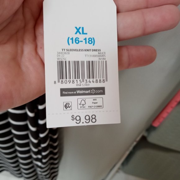 Dress - Picture 10 of 10